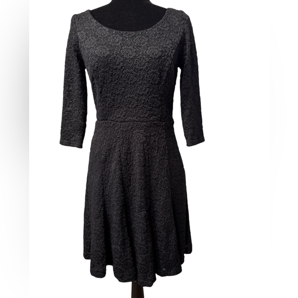 White House Black Market Black Fit and Flare Dress ⭐️Pre Owned⭐️ Good Condition